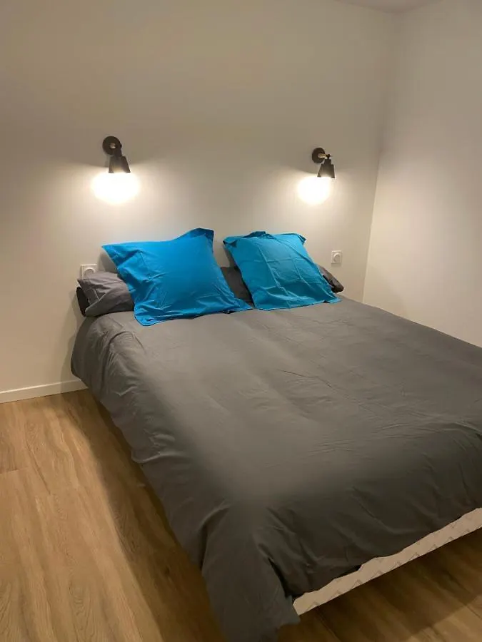 Residence Pelloutier Appartement F Vénissieux شقة